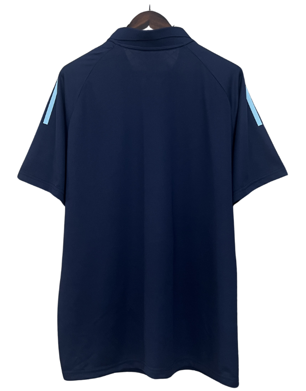 Polo Flamengo, Camisa Treino Flamengo, Flamengo 2025, Flamengo 25/26 Treino, Manto Flamengo, Polo CRF, Treino Mengão, Uniforme Flamengo, Flamengo Oficial Treino, Camisa azul Flamengo, Polo Flamengo azul marinho