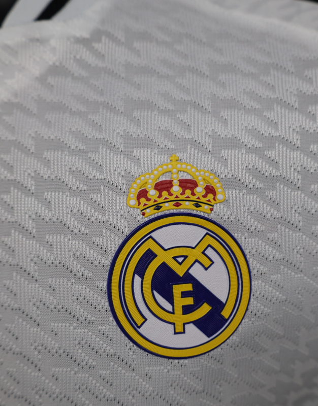 camisa-RealMadrid-SantiagoBernabéu-real-halamadrid-laliga-home-i-branco-preto-vini-vinijr-viniciusjr-rodrygo-KylianMbappe-Mbappe-adidas-torcedor-jogador-24-25-13