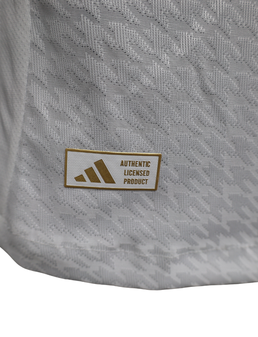 camisa-RealMadrid-SantiagoBernabéu-real-halamadrid-laliga-home-i-branco-preto-vini-vinijr-viniciusjr-rodrygo-KylianMbappe-Mbappe-adidas-torcedor-jogador-24-25-18