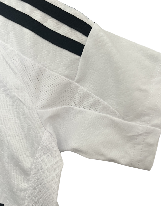 camisa-RealMadrid-kids-kitinfantil-infantil-SantiagoBernab_u-real-halamadrid-laliga-home-i-branco-preto-vini-vinijr-viniciusjr-rodrygo-KylianMbappe-Mbappe-adidas-torcedor-jogador-24-25-2