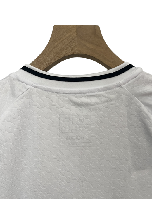 camisa-RealMadrid-kids-kitinfantil-infantil-SantiagoBernab_u-real-halamadrid-laliga-home-i-branco-preto-vini-vinijr-viniciusjr-rodrygo-KylianMbappe-Mbappe-adidas-torcedor-jogador-24-25-4