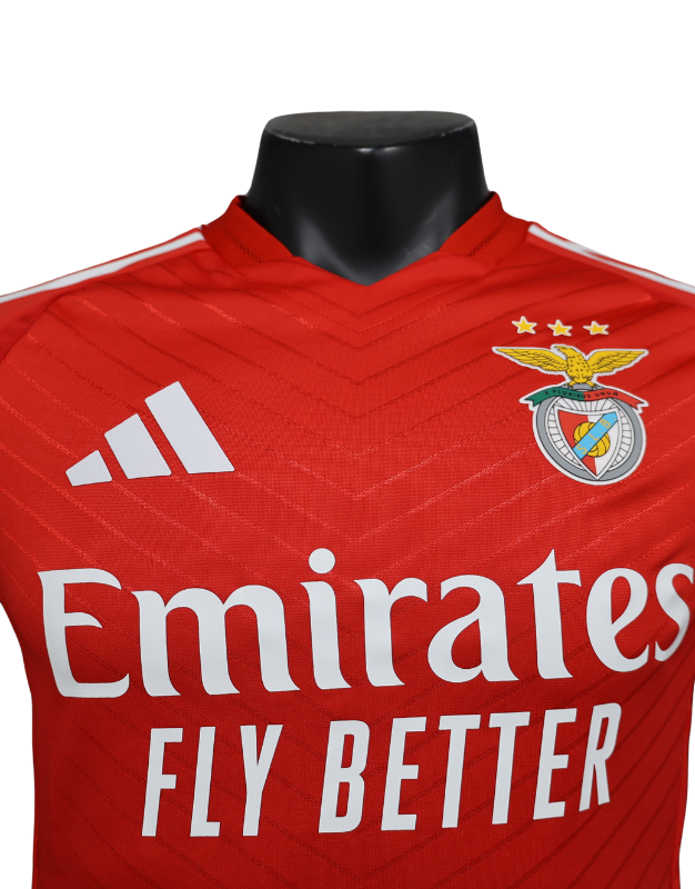 camisa-SLBenfica-Benfica-RumoAo38-ForçaBenfica-CamisolaBenfica-CamisaBenfica-AEROREADY-Adidas-Ligaportugal-home-i-torcedor-jogador-24-25-11