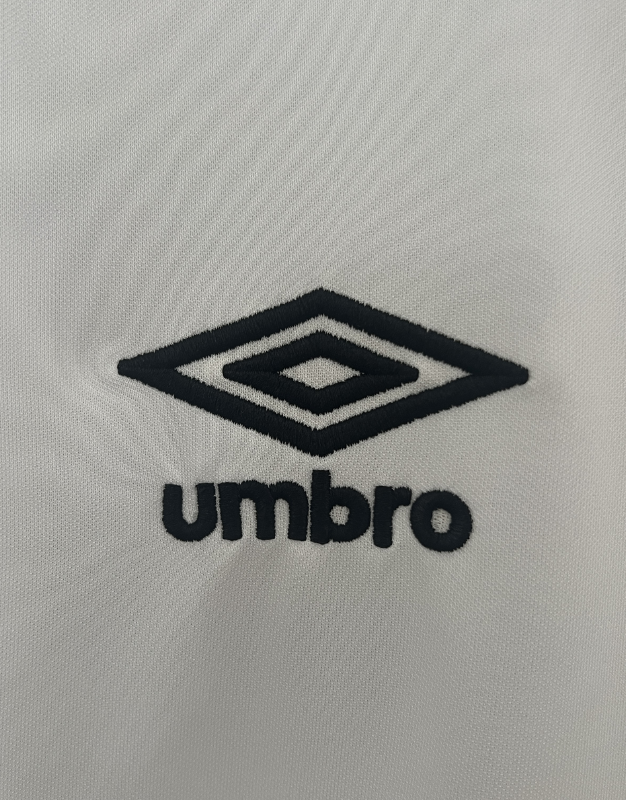 camisa-Santos-alvinegro-praiano-vilabermiro-home-i-branco-preto-neymar-neymarjr-njr-pele-meninosdavila-umbro-torcedor-jogador-24-25-10