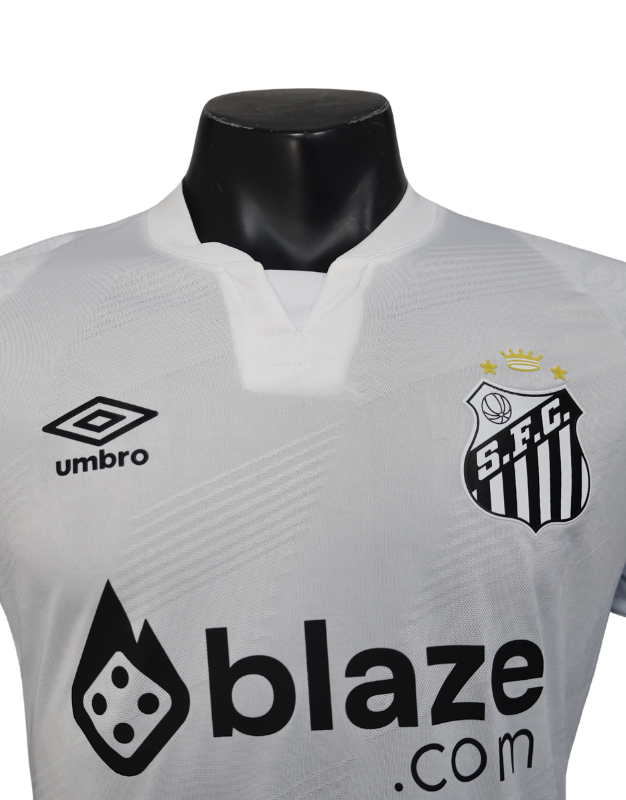 camisa-Santos-alvinegro-praiano-vilabermiro-home-i-branco-preto-neymar-neymarjr-njr-pele-meninosdavila-umbro-torcedor-jogador-24-25-2