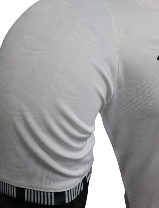 camisa-Santos-alvinegro-praiano-vilabermiro-home-i-branco-preto-neymar-neymarjr-njr-pele-meninosdavila-umbro-torcedor-jogador-24-25-5