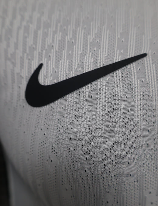 camisa-corinthians-home-i-branco-preto-memphis-yuri-nike-torcedor-jogador-23-24-6