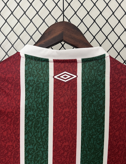 camisa-fluminense-tricolor-home-i-vermelho-branco-verde-grena-renatogaucho-ganso-tricolor-rj-macarana-umbro-torcedor-jogador-24-25-6