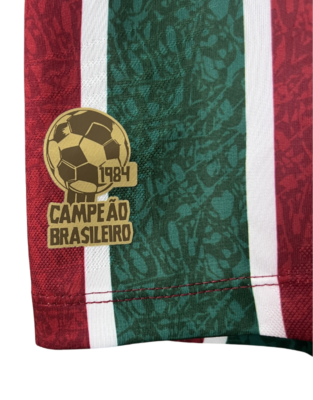 camisa-fluminense-tricolor-home-i-vermelho-branco-verde-grena-renatogaucho-ganso-tricolor-rj-macarana-umbro-torcedor-jogador-24-25-9